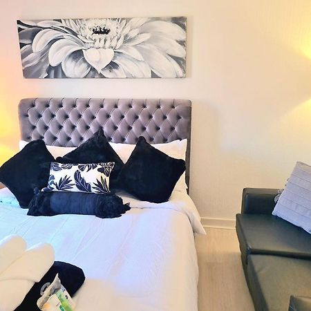 Immaculate 3-Bedrooms Dundee Apartment Buitenkant foto
