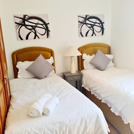 Immaculate 3-Bedrooms Dundee Apartment Buitenkant foto