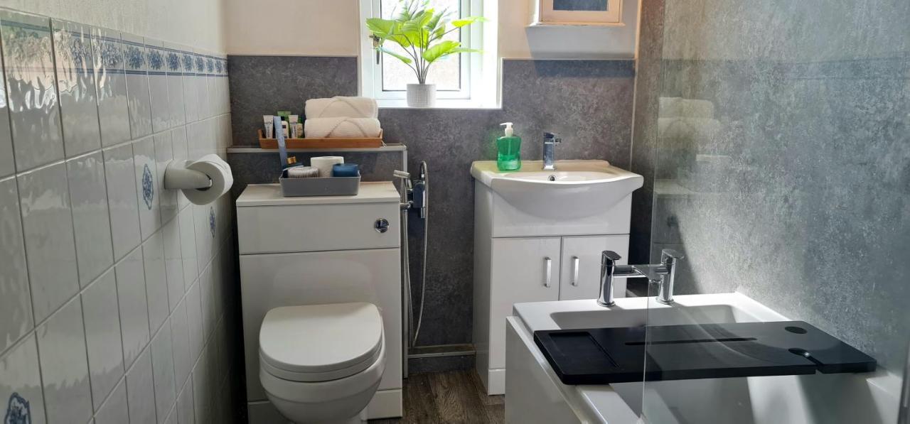 Immaculate 3-Bedrooms Dundee Apartment Buitenkant foto